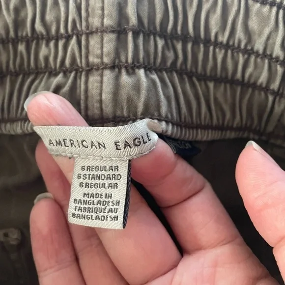 American Eagle Outfitters Lyocell Blend Cargo Pants Relaxed Fit Size 6 - Picture 6 of 9